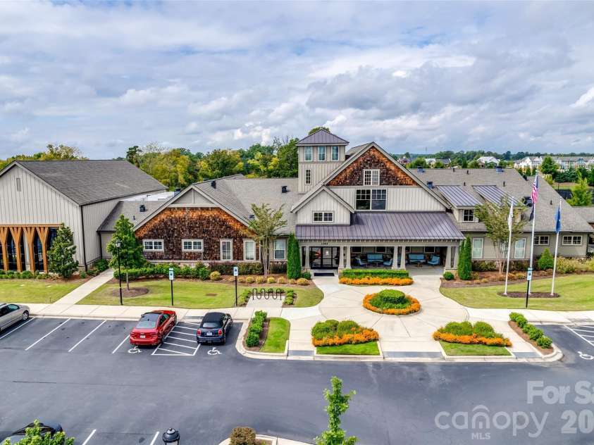 5220 Sweet Fig Way, Fort Mill, SC 29715.  MLS# CAR4342999, YatesRealty ID 40915. 
