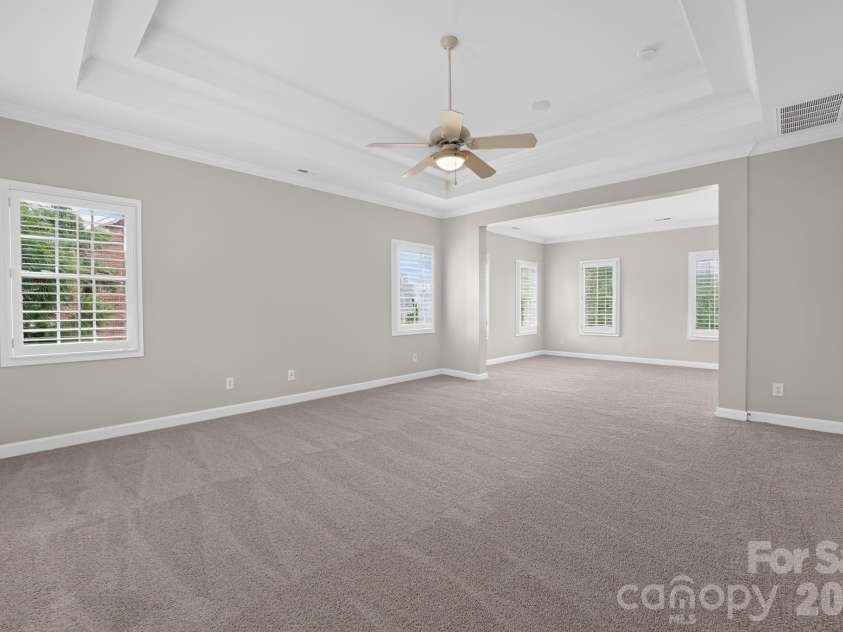 105 Castlestone Lane, Matthews, NC 28104.  MLS# CAR4407777, YatesRealty ID 40916. 