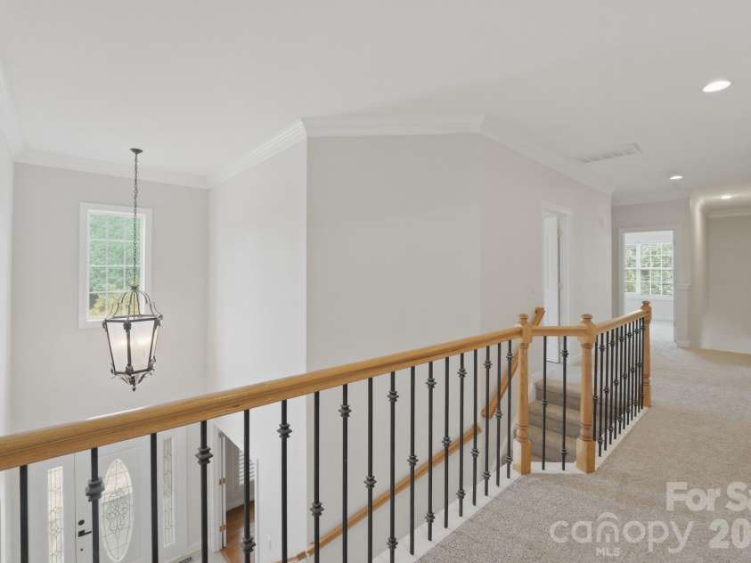 105 Castlestone Lane, Matthews, NC 28104.  MLS# CAR4407777, YatesRealty ID 40916. 