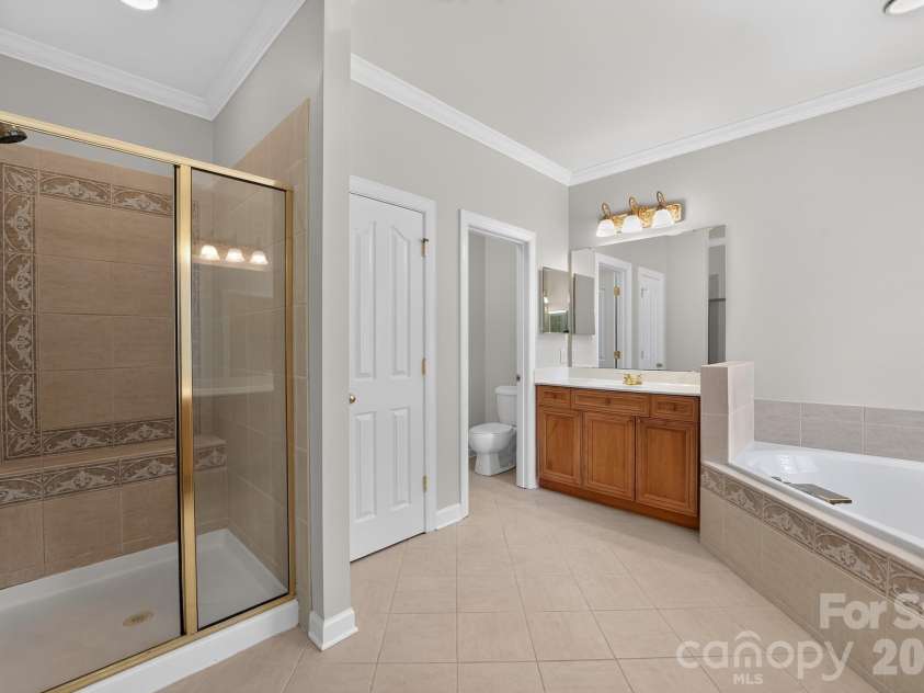 105 Castlestone Lane, Matthews, NC 28104.  MLS# CAR4407777, YatesRealty ID 40916. 