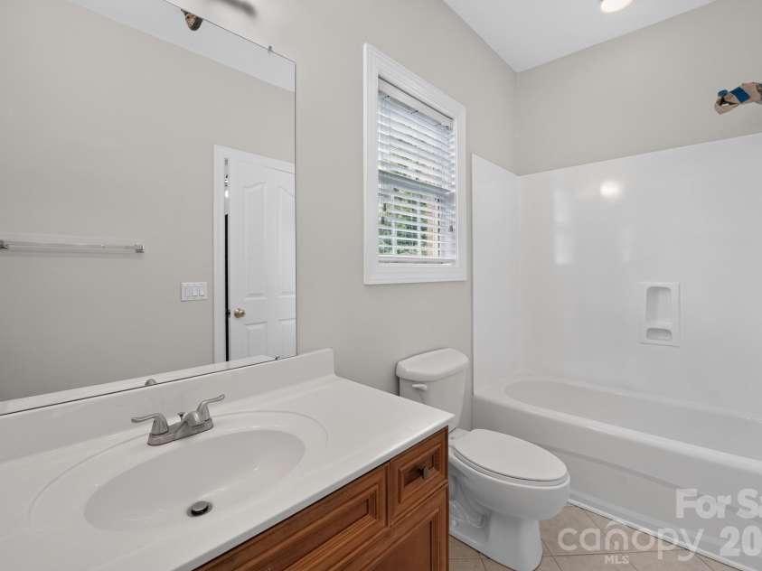 105 Castlestone Lane, Matthews, NC 28104.  MLS# CAR4407777, YatesRealty ID 40916. 