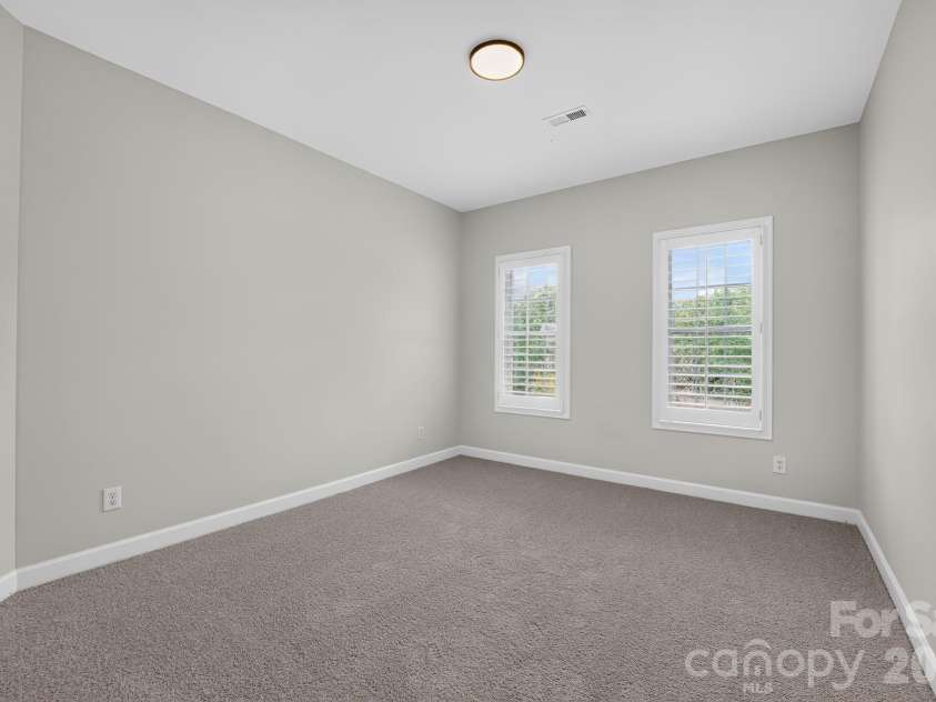 105 Castlestone Lane, Matthews, NC 28104.  MLS# CAR4407777, YatesRealty ID 40916. 