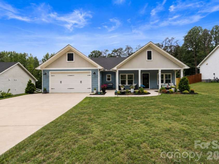 1002 Westminster Drive, Statesville, NC 28677.  MLS# CAR4400811, YatesRealty ID 40917. 