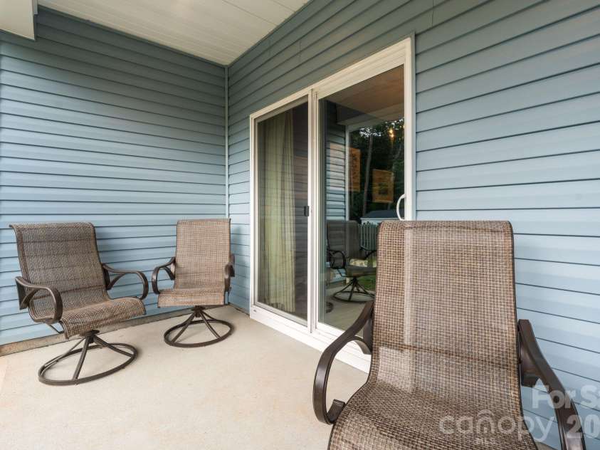 1002 Westminster Drive, Statesville, NC 28677.  MLS# CAR4400811, YatesRealty ID 40917. 