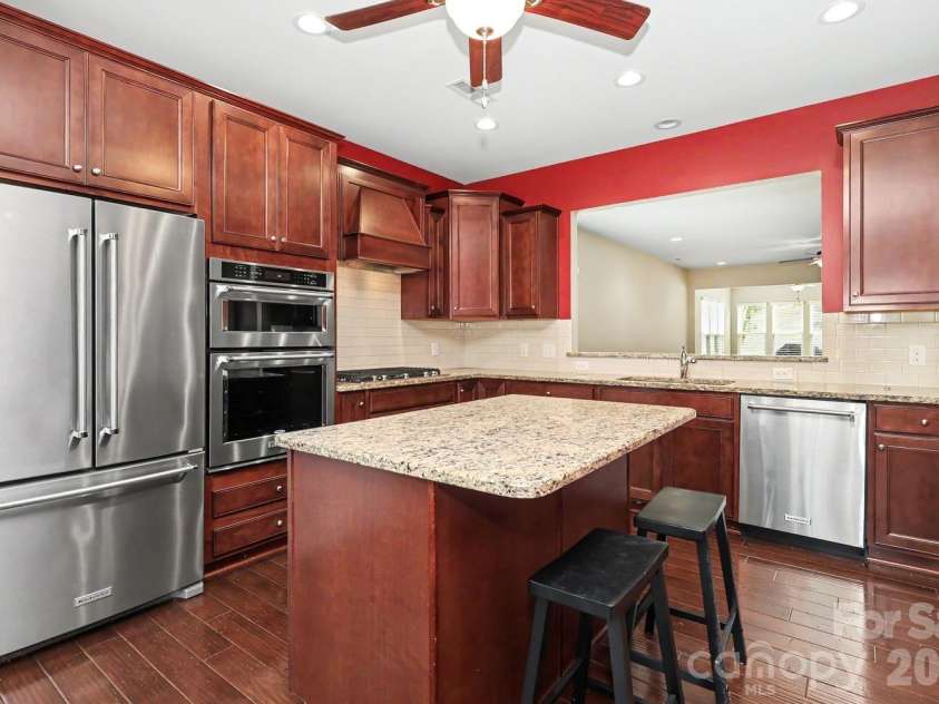 7419 Carolina Jessamine Court, Fort Mill, SC 29707.  MLS# CAR4409196, YatesRealty ID 40918. Kitchen