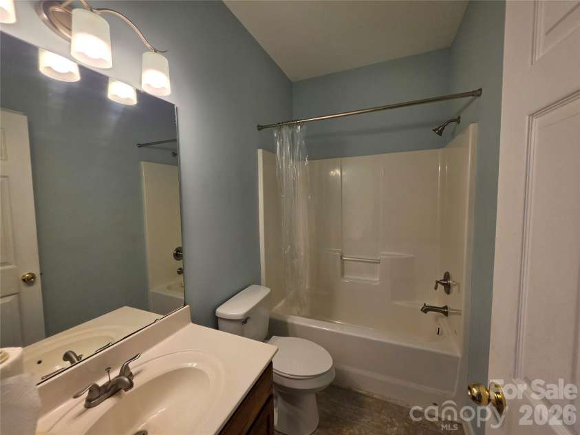 4715 Stoney Brook Lane, Harrisburg, NC 28075.  MLS# CAR4408041, YatesRealty ID 40919. Second bath room down