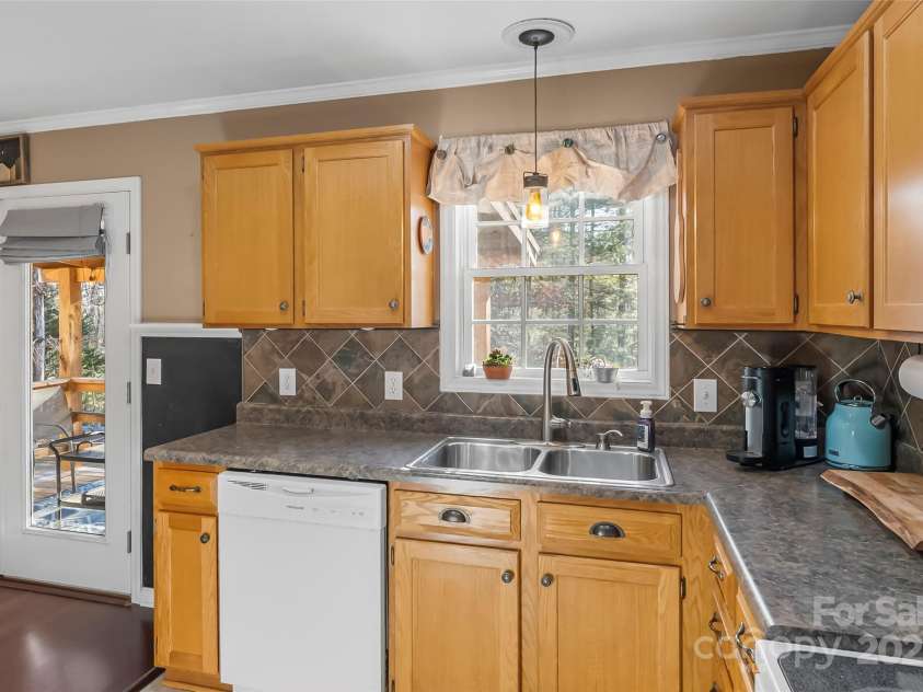 2765 Hollybrook Lane, Morganton, NC 28655.  MLS# CAR4331669, YatesRealty ID 4092. 