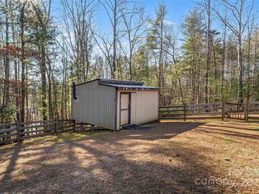 2765 Hollybrook Lane, Morganton, NC 28655.  MLS# CAR4331669, YatesRealty ID 4092. 