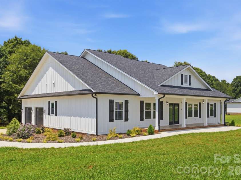102 Obando Drive, Lawndale, NC 28090.  MLS# CAR4408949, YatesRealty ID 40920. 