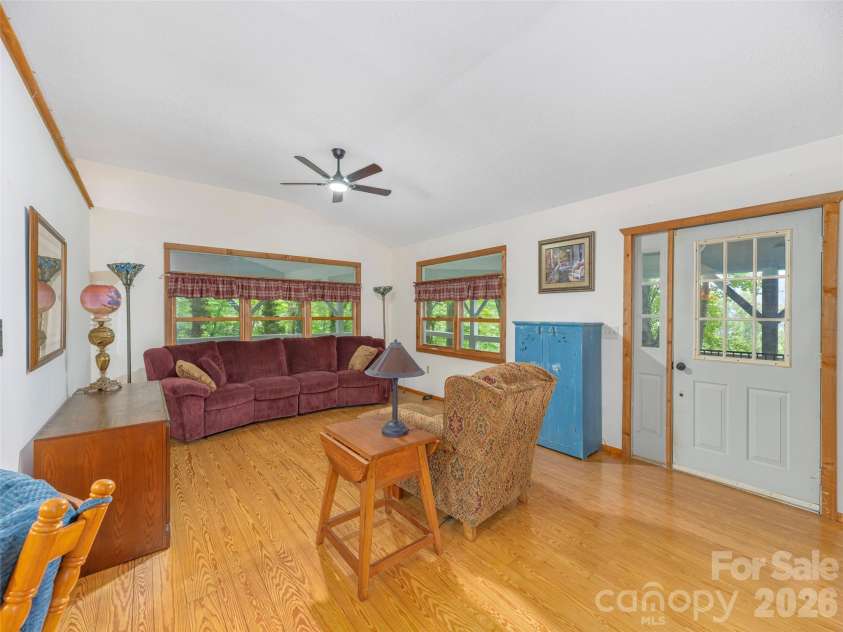 212 Torda Trace, Waynesville, NC 28786.  MLS# CAR4409422, YatesRealty ID 40921. 