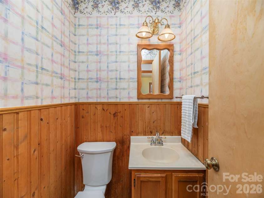 212 Torda Trace, Waynesville, NC 28786.  MLS# CAR4409422, YatesRealty ID 40921. 