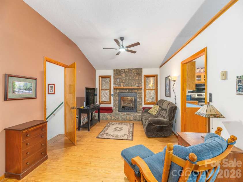 212 Torda Trace, Waynesville, NC 28786.  MLS# CAR4409422, YatesRealty ID 40921. 