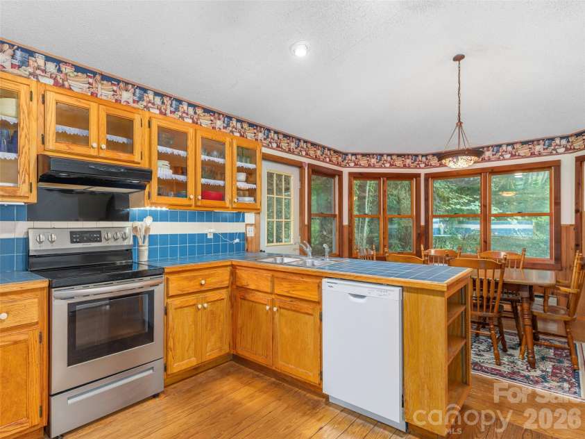 212 Torda Trace, Waynesville, NC 28786.  MLS# CAR4409422, YatesRealty ID 40921. 