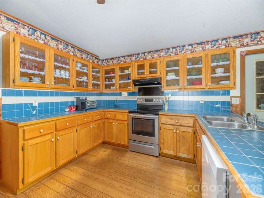 212 Torda Trace, Waynesville, NC 28786.  MLS# CAR4409422, YatesRealty ID 40921. 