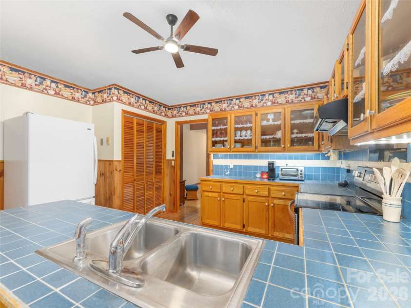 212 Torda Trace, Waynesville, NC 28786.  MLS# CAR4409422, YatesRealty ID 40921. 