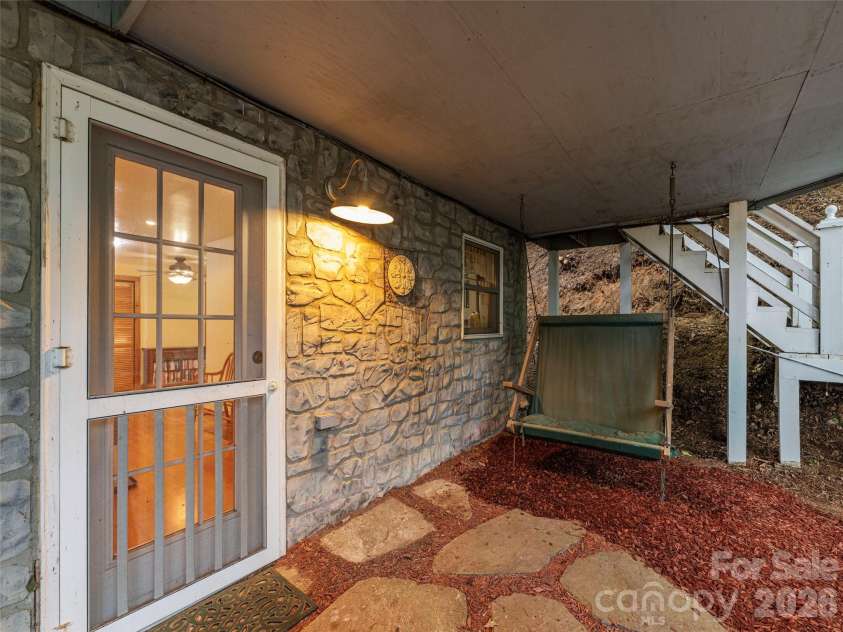 212 Torda Trace, Waynesville, NC 28786.  MLS# CAR4409422, YatesRealty ID 40921. 