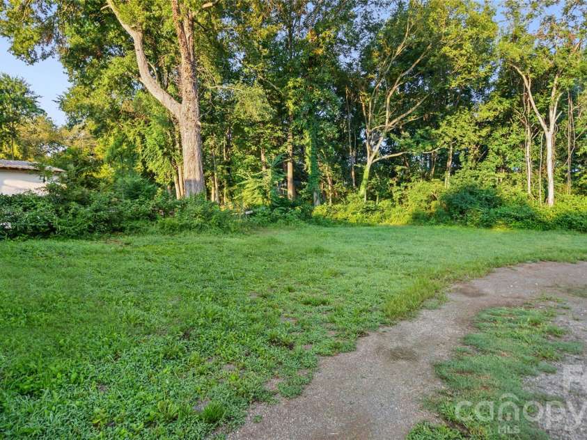 633 Austin Street, Albemarle, NC 28001.  MLS# CAR4410546, YatesRealty ID 40922. 