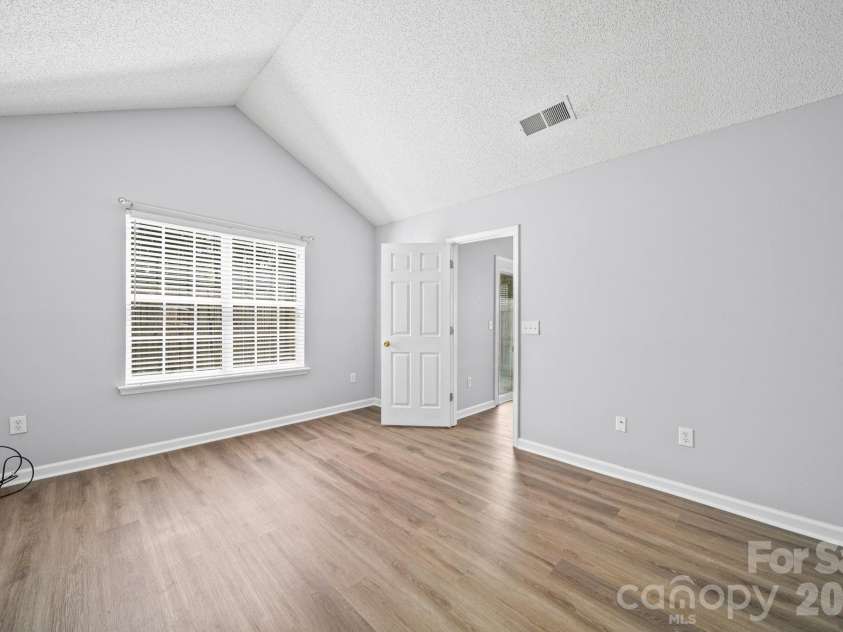 9720 Mattforest Circle, Charlotte, NC 28277.  MLS# CAR4410039, YatesRealty ID 40923. 