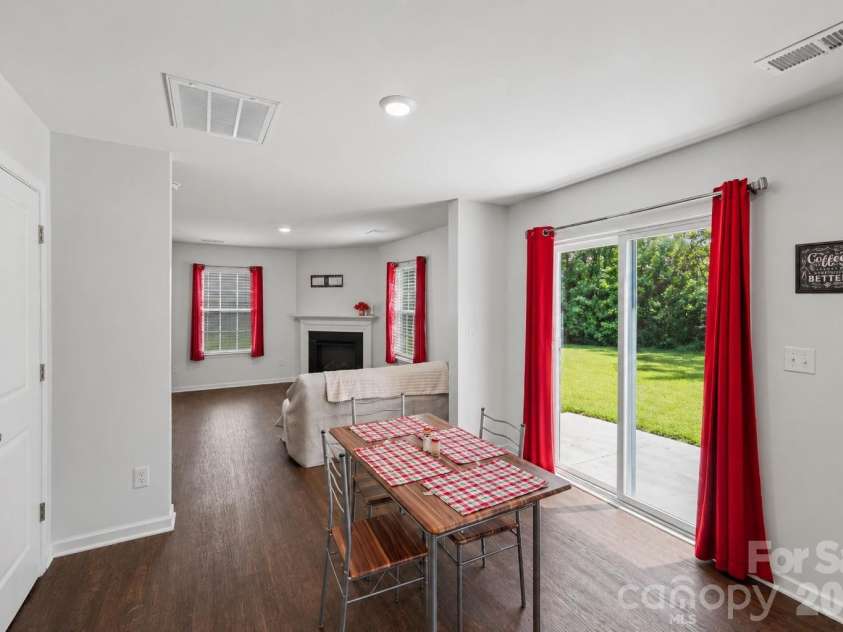 7217 Finnigan Road, Charlotte, NC 28215.  MLS# CAR4410452, YatesRealty ID 40925. 