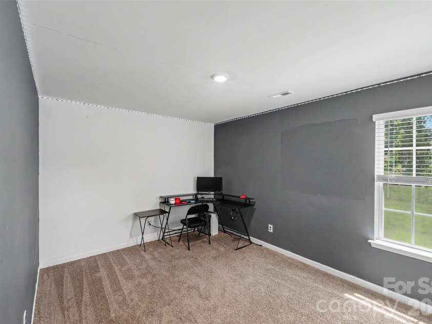 7217 Finnigan Road, Charlotte, NC 28215.  MLS# CAR4410452, YatesRealty ID 40925. 
