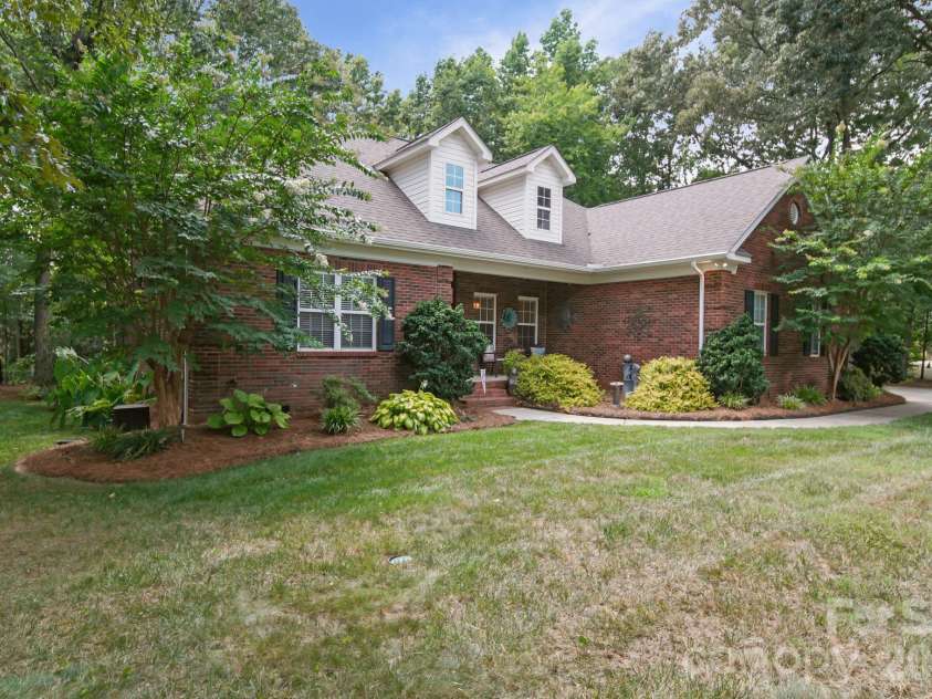 2905 Telefair Lane, Monroe, NC 28110.  MLS# CAR4405891, YatesRealty ID 40926. 