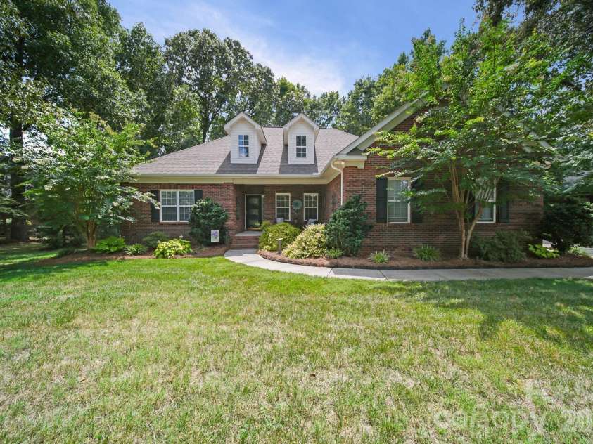 2905 Telefair Lane, Monroe, NC 28110.  MLS# CAR4405891, YatesRealty ID 40926. 