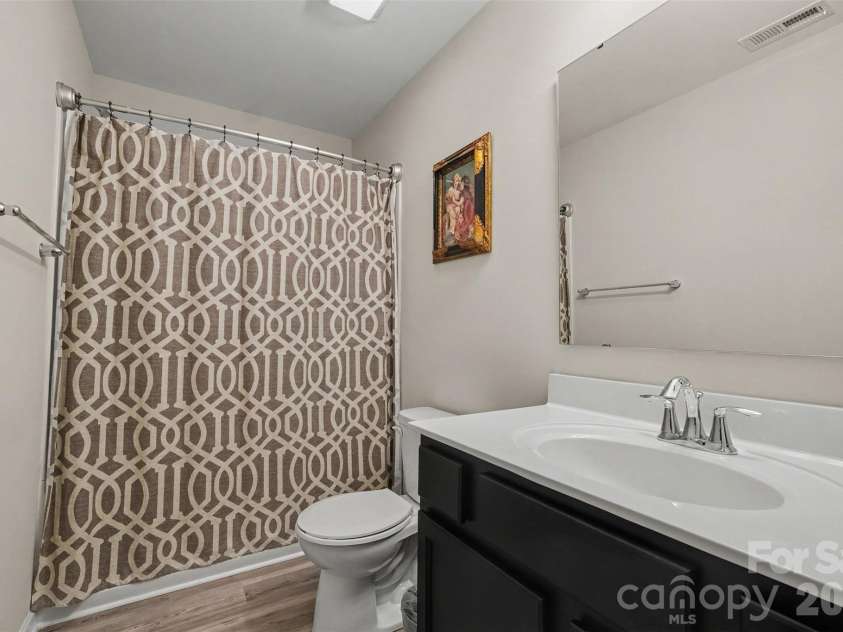 1945 Quill Court, Kannapolis, NC 28083.  MLS# CAR4409683, YatesRealty ID 40927. Secondary full bath upstairs