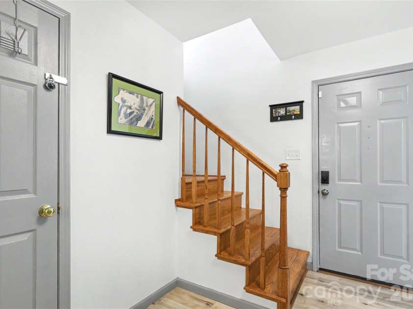 294 Riverview Boulevard, Lexington, NC 27292.  MLS# CAR4403702, YatesRealty ID 40929. 