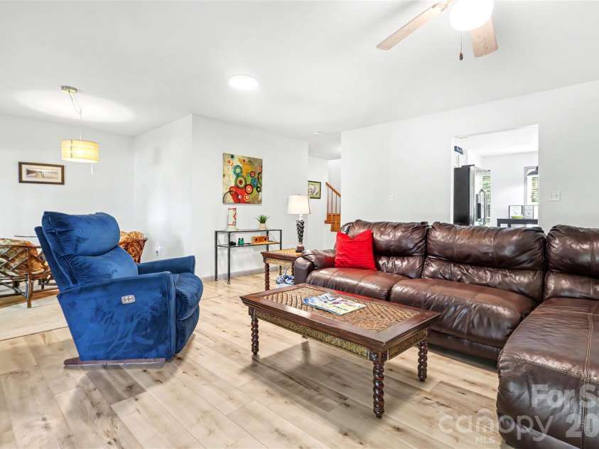 294 Riverview Boulevard, Lexington, NC 27292.  MLS# CAR4403702, YatesRealty ID 40929. 