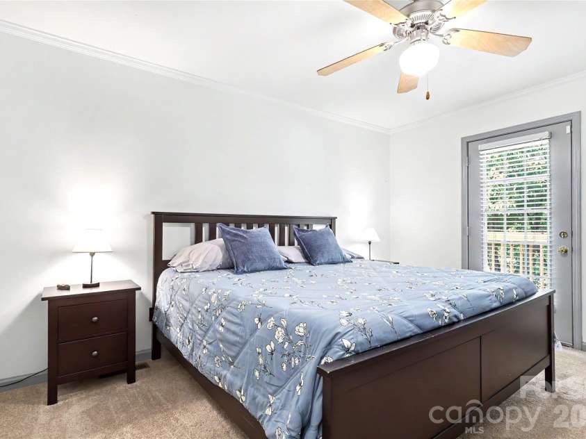 294 Riverview Boulevard, Lexington, NC 27292.  MLS# CAR4403702, YatesRealty ID 40929. 