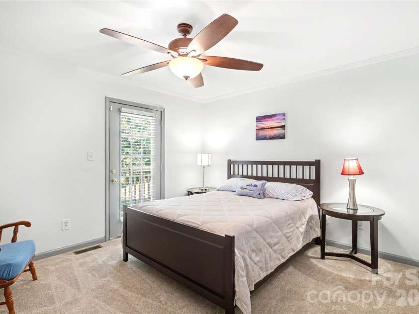 294 Riverview Boulevard, Lexington, NC 27292.  MLS# CAR4403702, YatesRealty ID 40929. 
