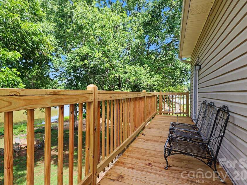294 Riverview Boulevard, Lexington, NC 27292.  MLS# CAR4403702, YatesRealty ID 40929. 