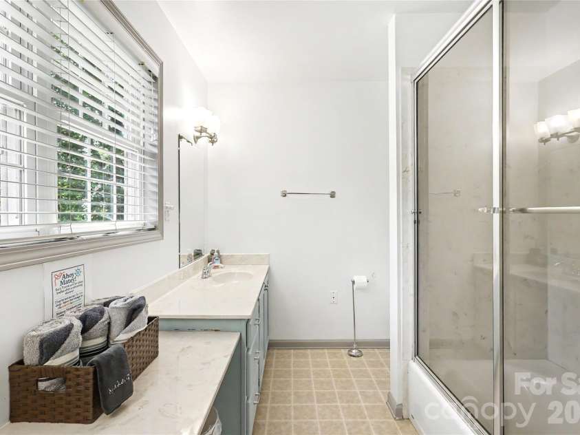 294 Riverview Boulevard, Lexington, NC 27292.  MLS# CAR4403702, YatesRealty ID 40929. 