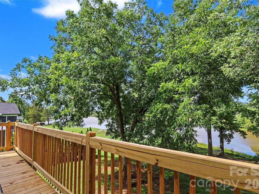 294 Riverview Boulevard, Lexington, NC 27292.  MLS# CAR4403702, YatesRealty ID 40929. 