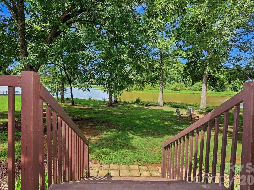 294 Riverview Boulevard, Lexington, NC 27292.  MLS# CAR4403702, YatesRealty ID 40929. 