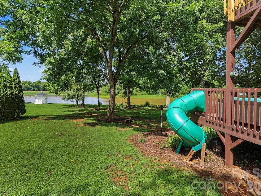 294 Riverview Boulevard, Lexington, NC 27292.  MLS# CAR4403702, YatesRealty ID 40929. 