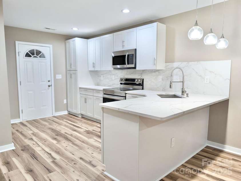 6756 Denver Heights Circle, Denver, NC 28037.  MLS# CAR4259585, YatesRealty ID 4093. 