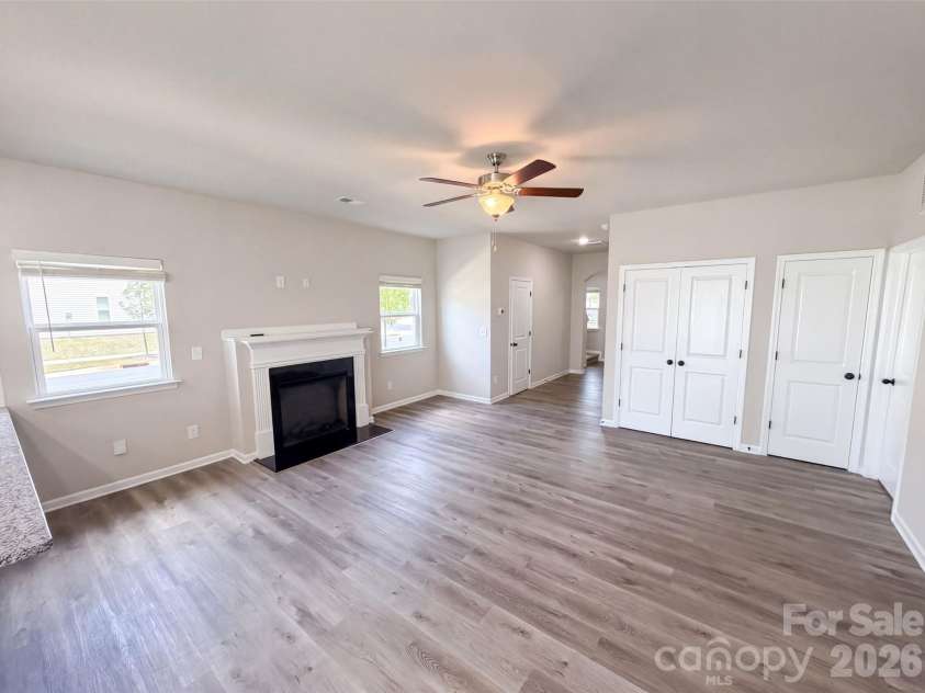 4104 Stoneygreen Lane, Charlotte, NC 28215.  MLS# CAR4410133, YatesRealty ID 40932. 