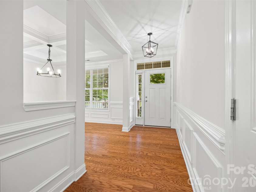 9233 Inverness Bay Road, Charlotte, NC 28278.  MLS# CAR4406001, YatesRealty ID 40933. 