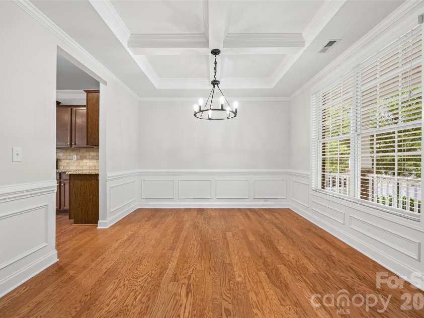 9233 Inverness Bay Road, Charlotte, NC 28278.  MLS# CAR4406001, YatesRealty ID 40933. 