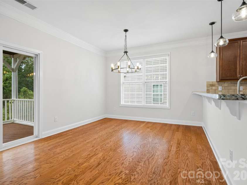 9233 Inverness Bay Road, Charlotte, NC 28278.  MLS# CAR4406001, YatesRealty ID 40933. 
