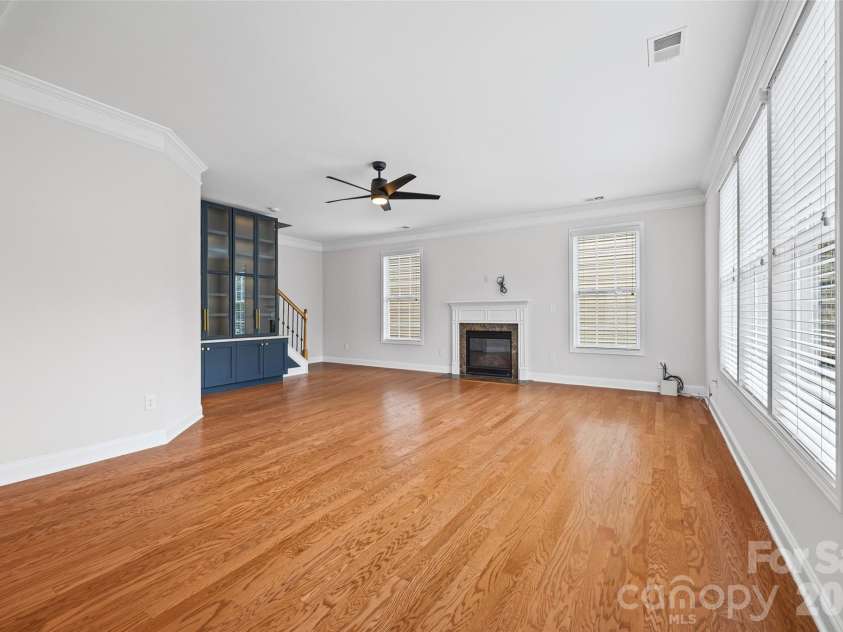9233 Inverness Bay Road, Charlotte, NC 28278.  MLS# CAR4406001, YatesRealty ID 40933. 