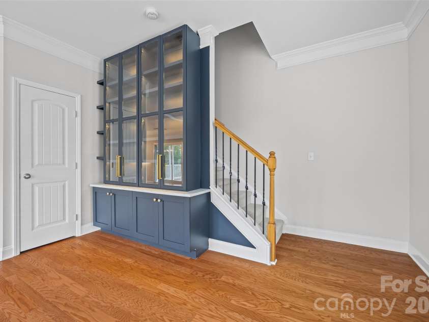 9233 Inverness Bay Road, Charlotte, NC 28278.  MLS# CAR4406001, YatesRealty ID 40933. 