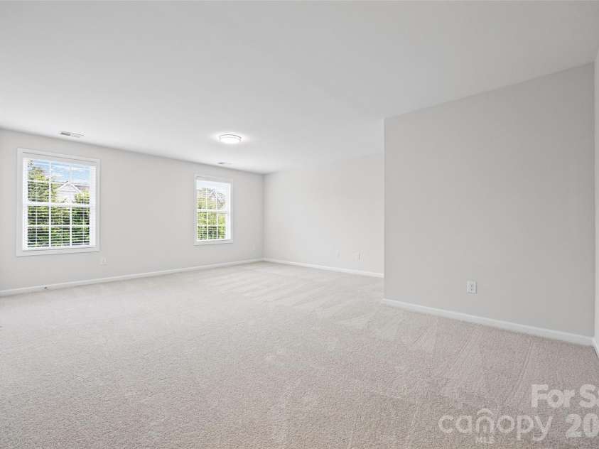 9233 Inverness Bay Road, Charlotte, NC 28278.  MLS# CAR4406001, YatesRealty ID 40933. 