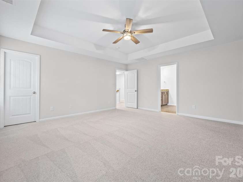 9233 Inverness Bay Road, Charlotte, NC 28278.  MLS# CAR4406001, YatesRealty ID 40933. 