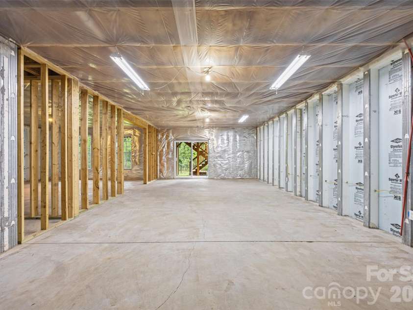9233 Inverness Bay Road, Charlotte, NC 28278.  MLS# CAR4406001, YatesRealty ID 40933. 