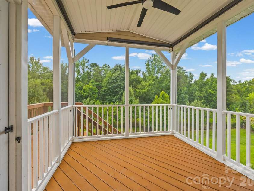 9233 Inverness Bay Road, Charlotte, NC 28278.  MLS# CAR4406001, YatesRealty ID 40933. 
