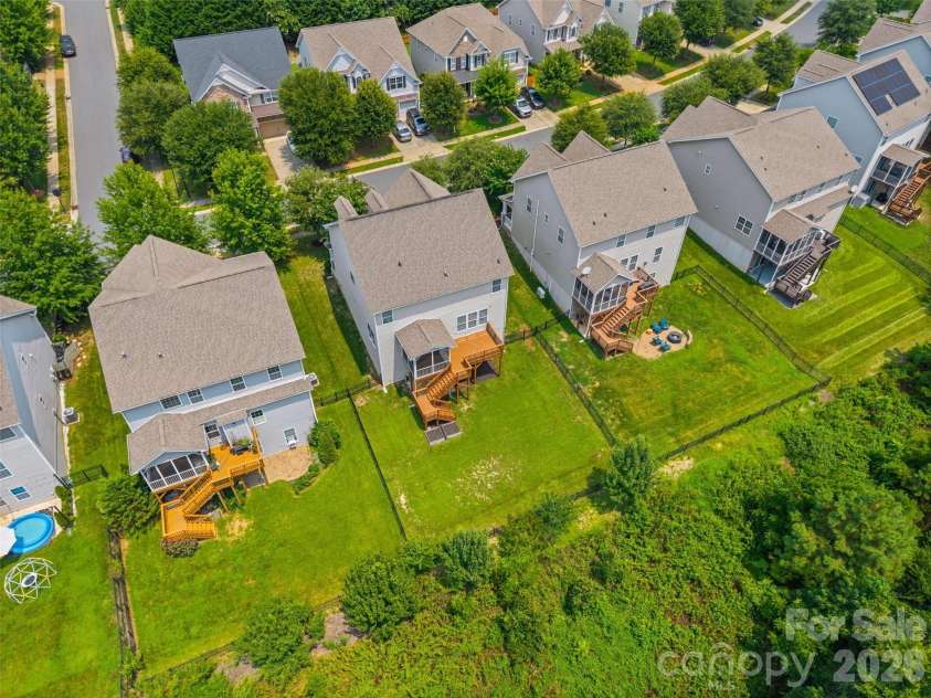 9233 Inverness Bay Road, Charlotte, NC 28278.  MLS# CAR4406001, YatesRealty ID 40933. 