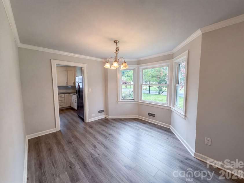 821 Jackson Street, Gastonia, NC 28052.  MLS# CAR4409545, YatesRealty ID 40934. 