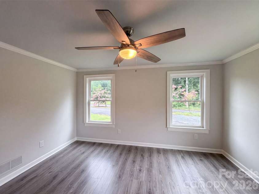 821 Jackson Street, Gastonia, NC 28052.  MLS# CAR4409545, YatesRealty ID 40934. 